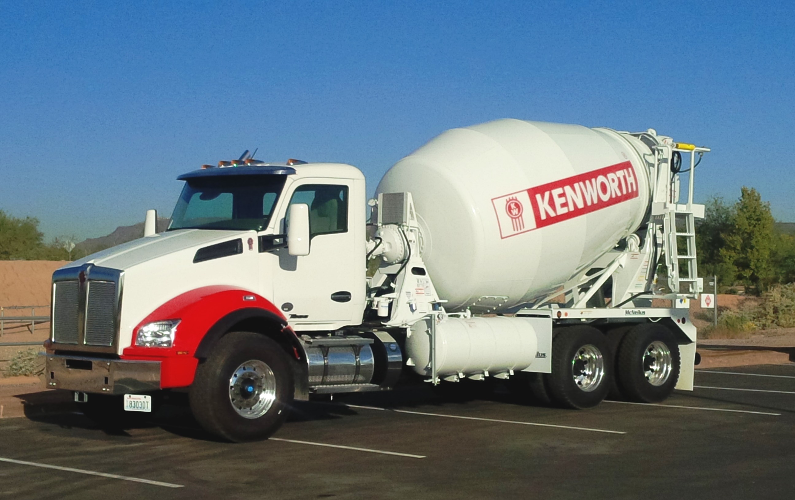 Kenworth Showcases T880 Mixer with PACCAR MX-13 Engine at World of Concrete
