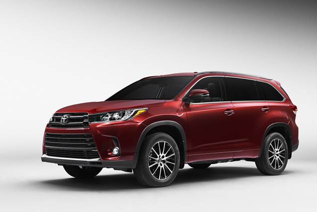 Toyota to debut significantly enhanced 2017 model year Highlander mid-size SUV